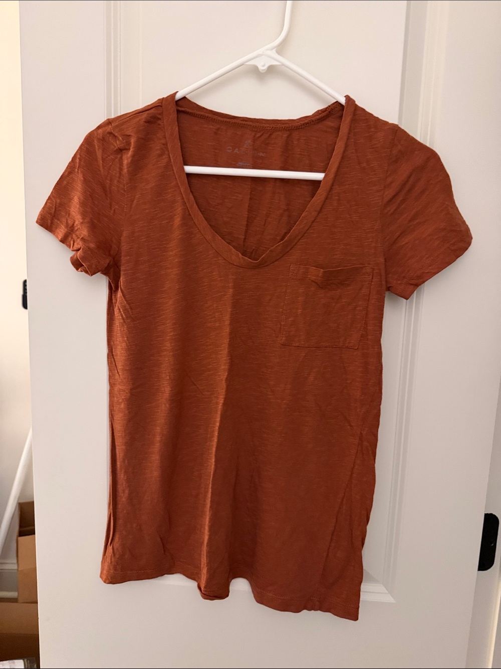 Caslon Rust Short Sleeve V-Neck Pocket Tee